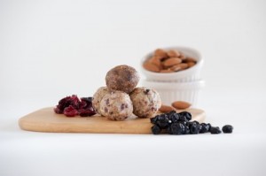 A CrossFit-friendly snack: Paleo Balls from Evolve Paleo Pantry